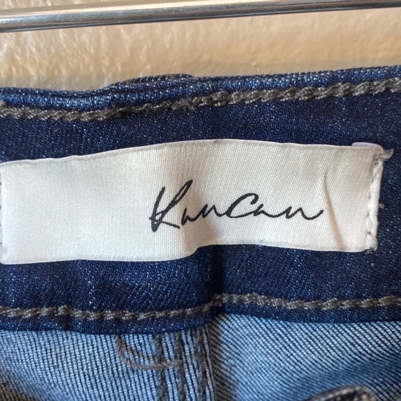 KanCan Mid-Rise Distressed Raw Hem Jeans Size 7/27 - Picture 4 of 7